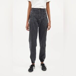 Retrofête Myla Pleated Denim Jogger Jeans in Washed Black Size 23